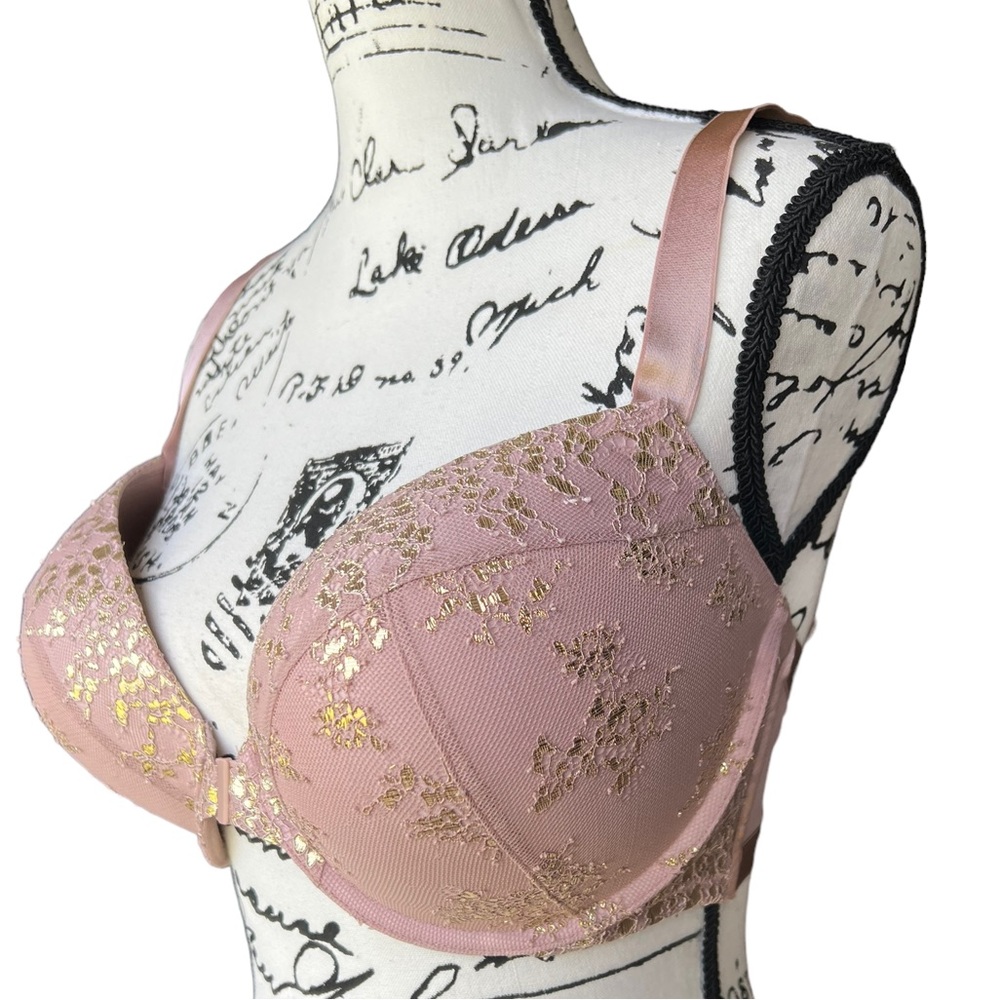 Victoria's Secret size 36DDD  V.s.Pushup blush color with gold flakes (SKU-N9